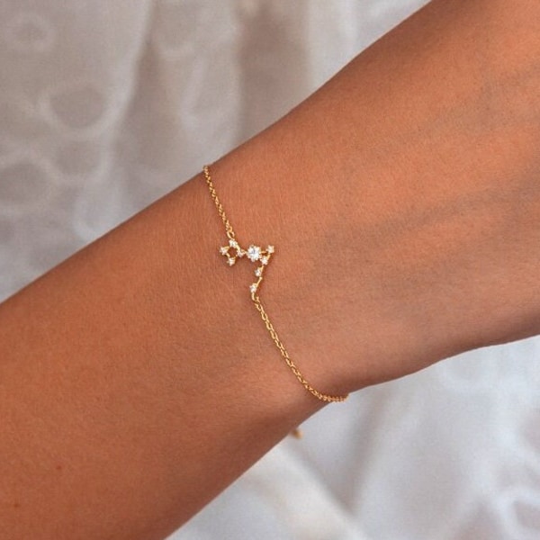 Pisces Sign, Constellation Bracelet with Crystals, Celestial Jewelry Zodiac Sign Bracelet, Pisces Star Dainty Bracelet, Sisters Gift idea