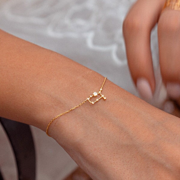 Gemini Sign Constellation Bracelet with Crystals, Celestial Jewelry, Zodiac Sign Bracelet, Gemini Star Dainty Bracelet, astrology bracelet