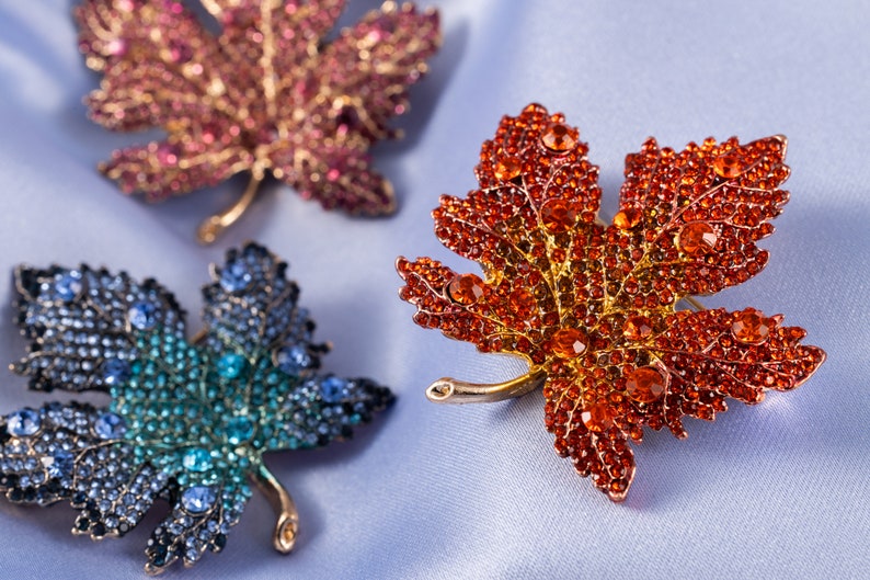 Maple Leaf Brooch, Autumn Leaf Pin, Brooch with crystals, Gift for her, Gift for Mom image 9