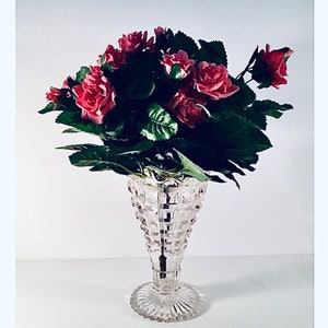 Vintage Antique WESTMORELAND? Reeded Waffle Celery Footed Trumpet Flower Vase - Giftable