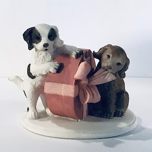 Reduced - HOME INTERIORS Puppy Dogs with a Round Hat Box Figurine - Giftable