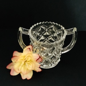 Vintage GLASS SUGAR BOWL in Diamond Pattern - GIftable