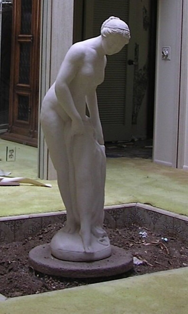 Statue of La Baigneuse The Bather image 0