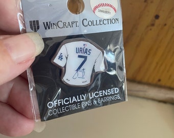 Dodgers pin Urias jersey NEW DESIGN