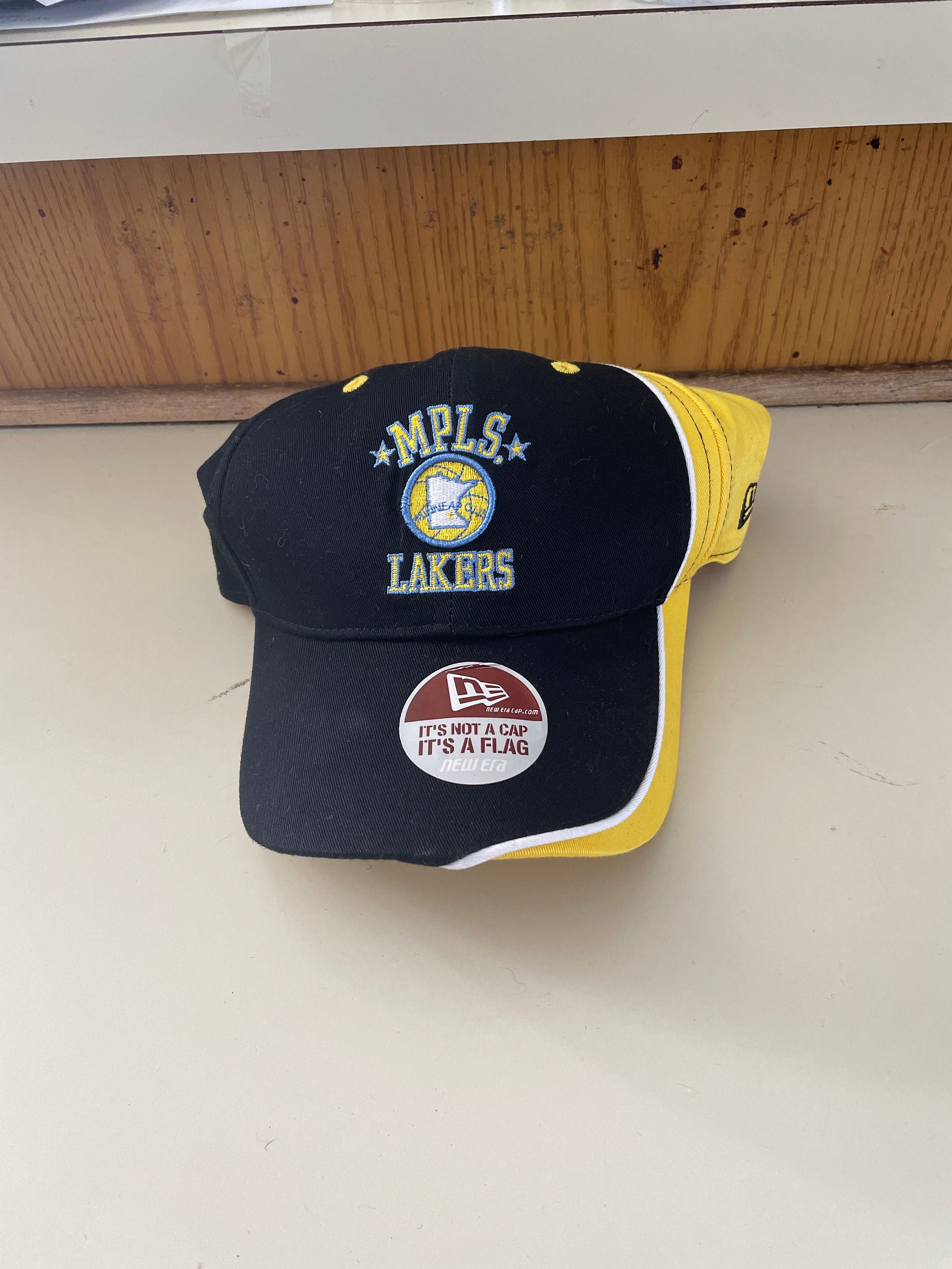 Mpls lakers hat shop