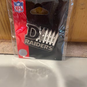 Raiders pin D fence hat lapel collector new design no longer being made