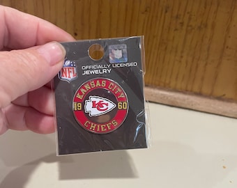 Kansas City chiefs established pin NEW hat lapel collector 1960