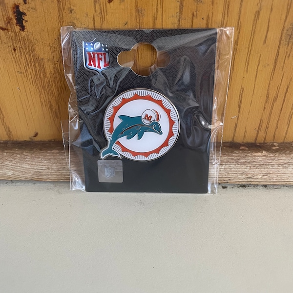 Miami Dolphins retro logo pin hat lapel collector