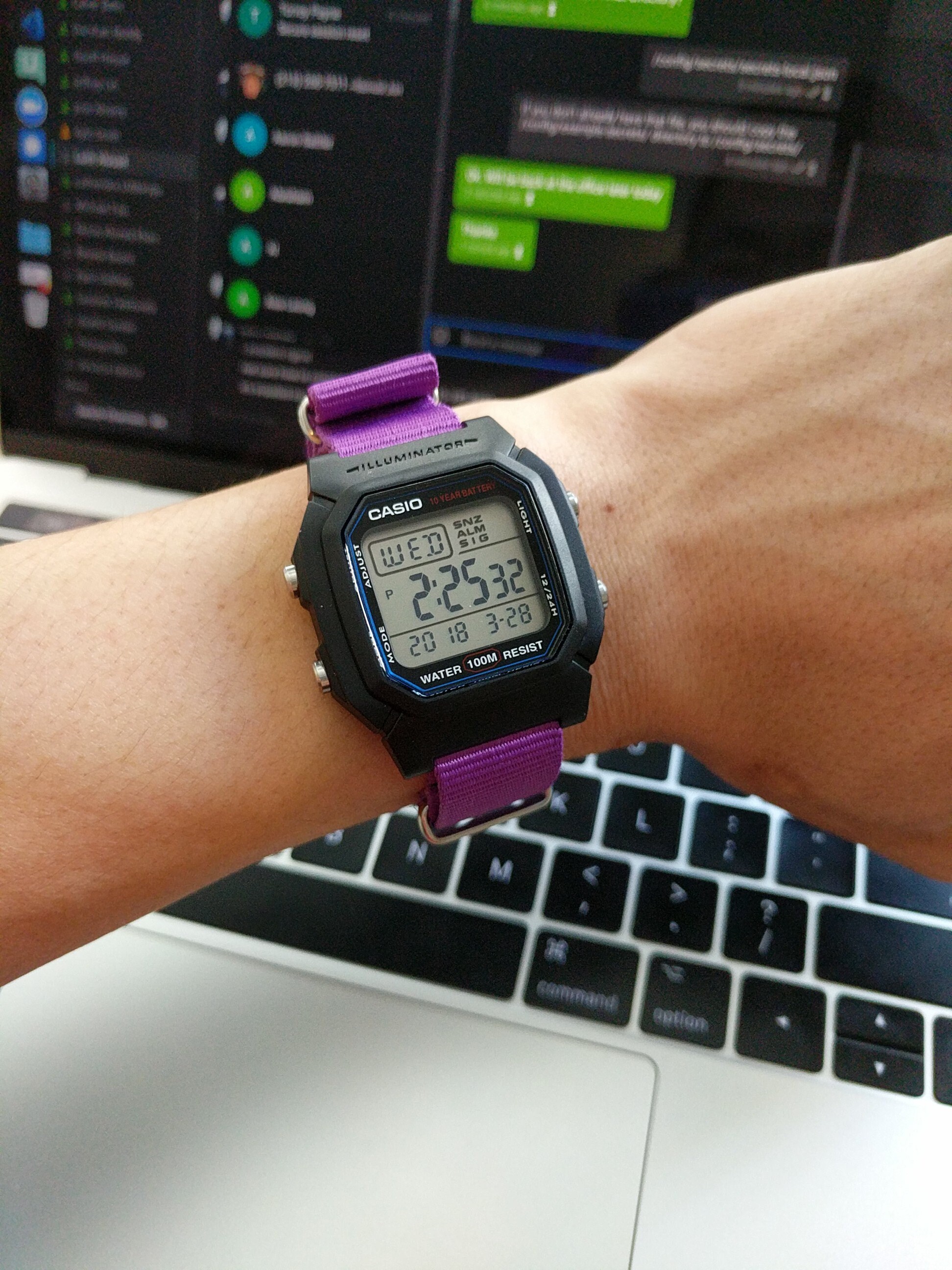 Orologio Casio nero con cinturino viola | Etsy Italia