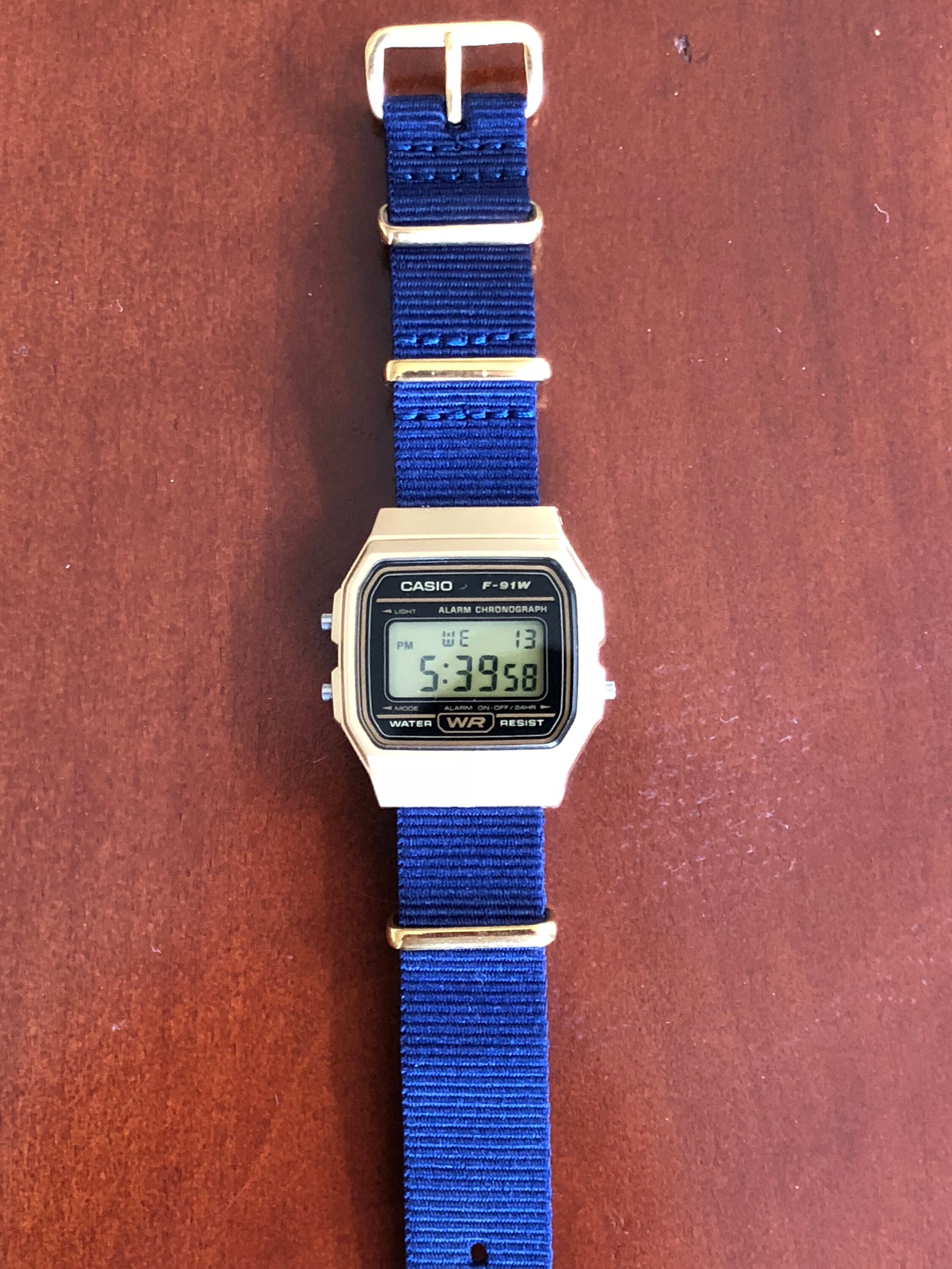 Gold Casio am Marinearmband mit Goldakzenten | Etsy