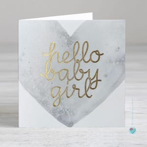 Carte de naissance pour bébé fille - félicitations pour la naissance d'un nouveau-né - carte pour bébé fille de couleur neutre - Possibilité d'ajouter un message personnalisé à l'intérieur