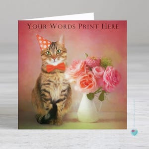 Carte d'anniversaire pour un amoureux des chats - carte d'anniversaire personnalisée pour femme - carte d'anniversaire de chat tigré - carte de chapeau de fête de chat avec des pivoines