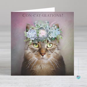 Carte de félicitations à un amoureux des chats - chat portant une couronne de fleurs - Con-cat-ulations - Possibilité d'ajouter un message imprimé personnalisé à l'intérieur