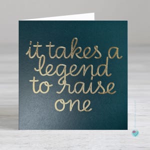 Carte de père légendaire pour la fête des pères - il faut une légende pour en élever un - d'un fils ou d'une fille