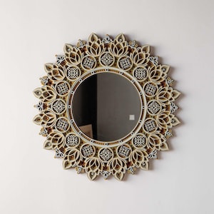 Väggspegel med blommandala, geometriskt vintage blommönster handgjord träkonst, present till henne bild 5