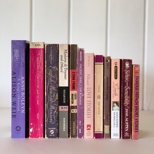 Pacchetto di libri classici vintage in brossura rosa e viola, decorazione per scaffale rosa shabby chic, decorazione per libreria in fattoria