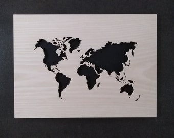 World map, wooden board, cut with a scroll saw, an artisanal creation.