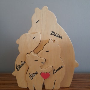 Family teddy bears, 3D wooden puzzles, French handcrafted creations. Personalized with first names. Family gift idea.