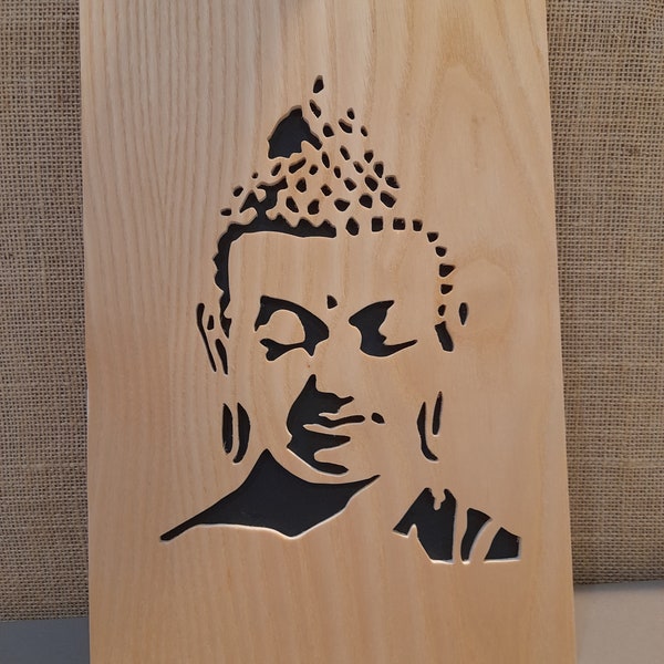 Boudddha , tableau zen en bois, portrait, découpe à la scie à chantourner.