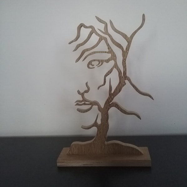 Silhouette arbre,visage femme,decoration en bois à poser sur un meuble.