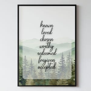 Quadro de parede com afirmações cristãs para imprimir: Conhecido, Amado, Escolhido, Digno, Redimido, Perdoado. Decoração inspirada nas Escrituras Bíblicas. Impressão em tons neutros de fé.