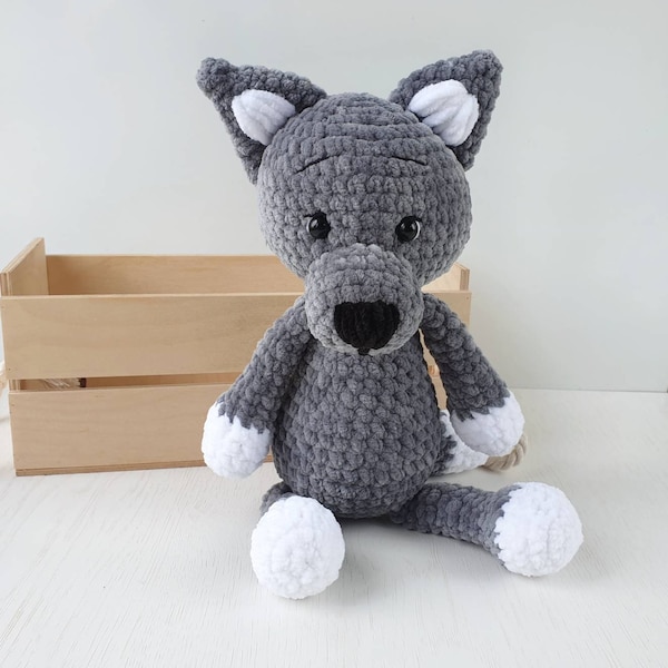 Loup en peluche, amigurumi au crochet, animaux de la forêt, peluche loup gris, loup personnalisé, décoration de chambre d'enfant Woodland, loup tricoté