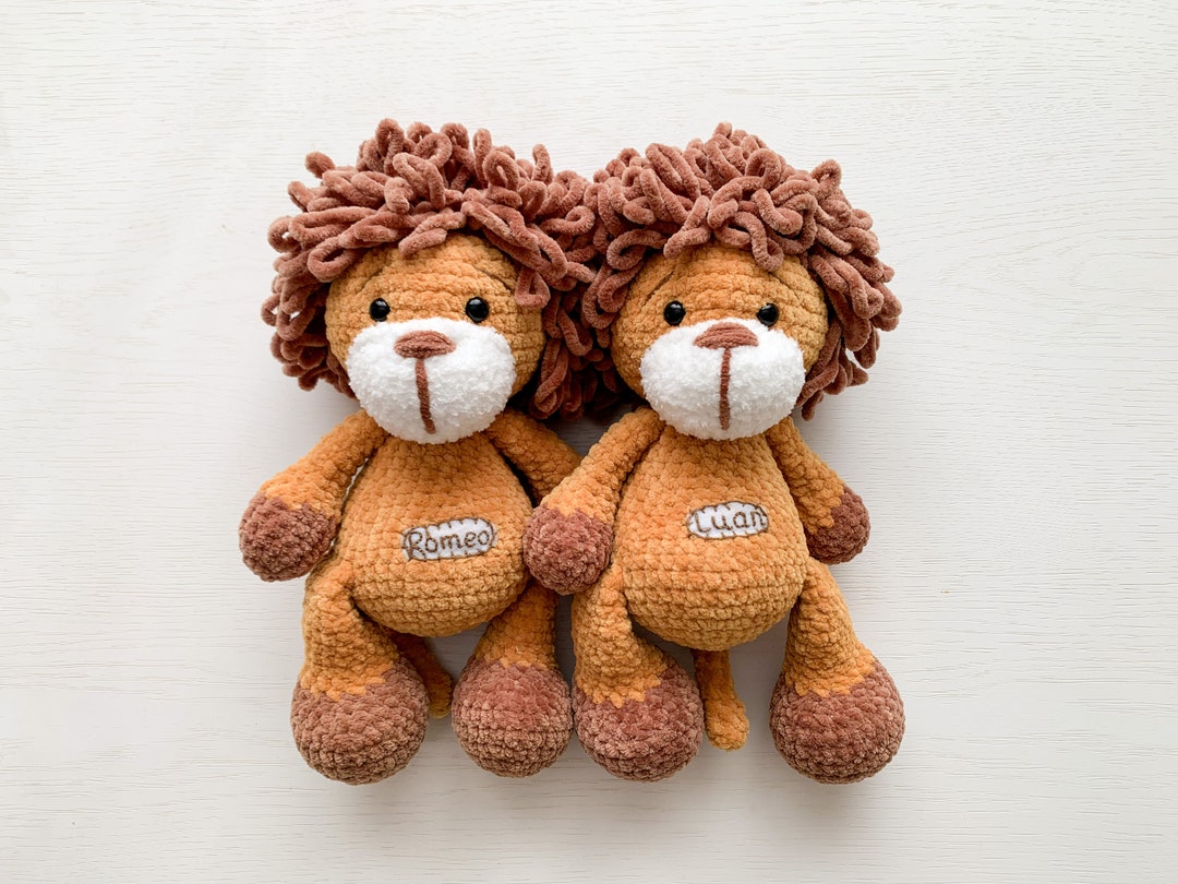 Handmade Crochet Newborn Lion Gift Set (3pc) – Baby Shower Gift main image 0