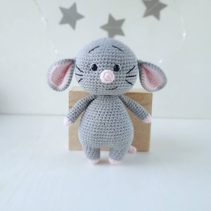 Crochet mouse toy doll, crochet stuffed rat, Knitted Mouse, small crochet toy, amigurumi rat, small mouse doll, Birthday gifts