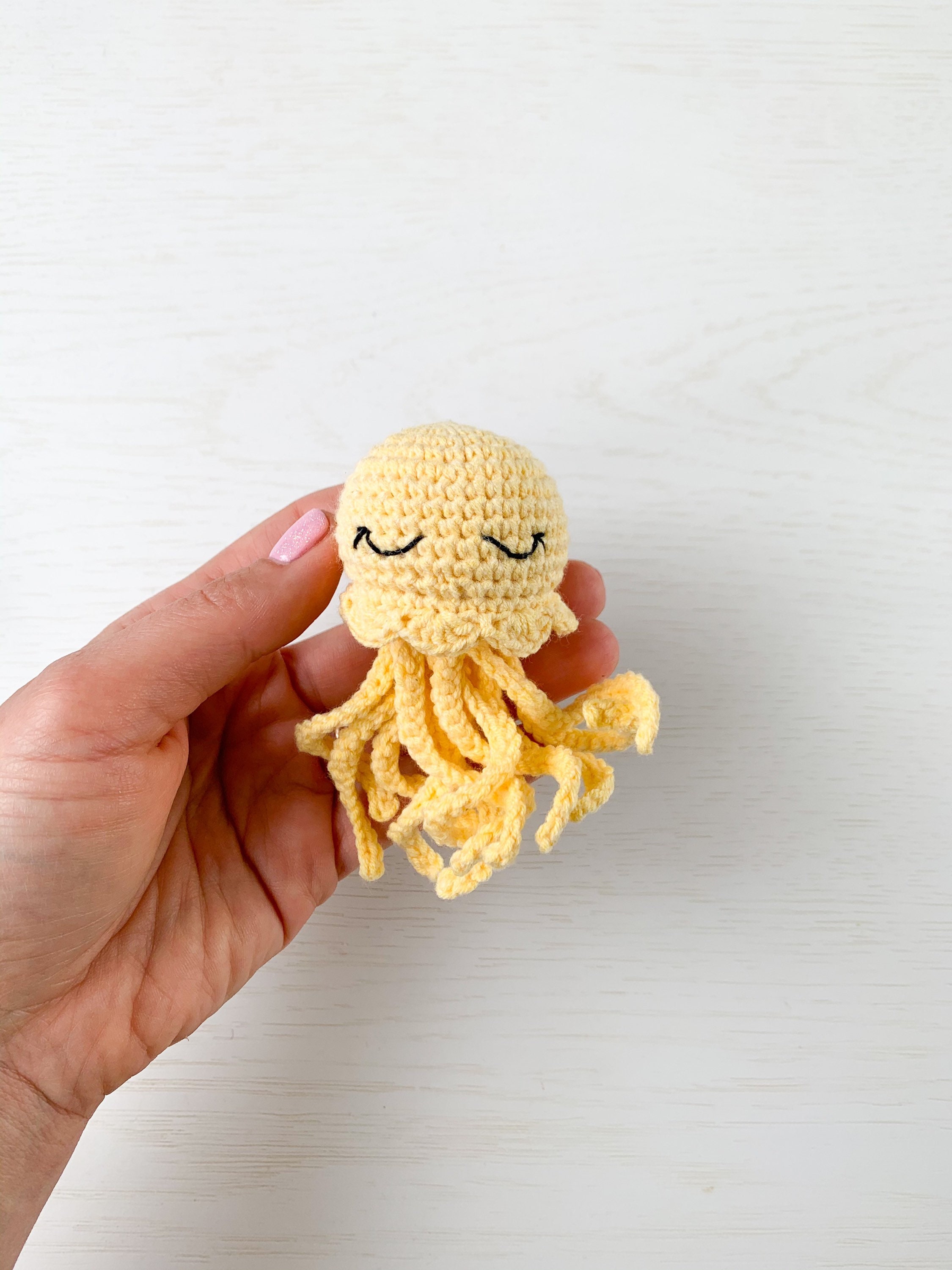 Crochet bébé pieuvre jouet, Mini pieuvre, pieuvre Amigurumi, peluche pieuvre,  méduse au Crochet, remise des diplômes -  France