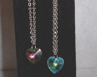 Delicado collar de corazón de cristal, colgante de corazón prisma arcoíris claro u oscuro