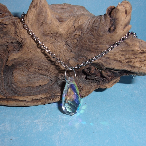 Prism Twist Crystal Necklace