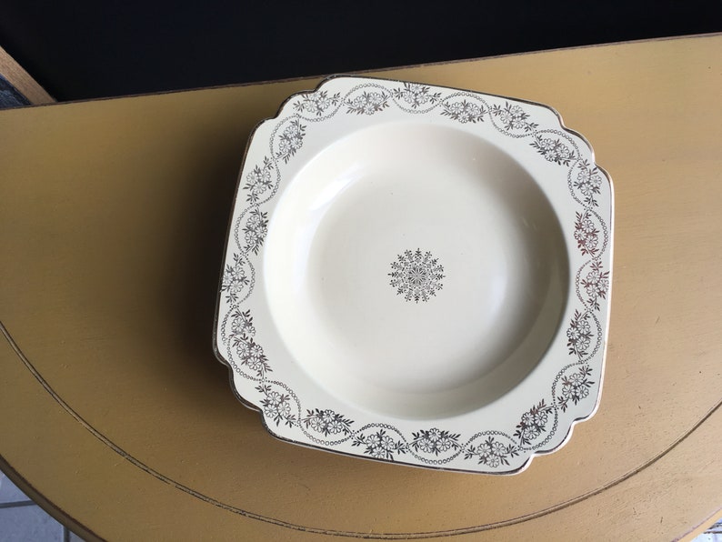 1940s Homer Laughlin China-Garland Century-Three Daisies Pattern-Yellow-Gold Trim-Salad Plate-Set of 3