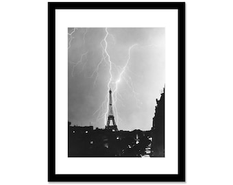 Black and white photo by lightning in 1937 in Paris Eiffel Tower