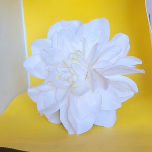 Large Dahlia Hair Flower in Champagne/Light Peach