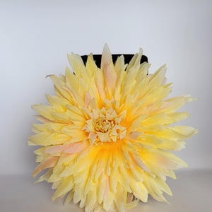 Chrysanthemum Hair Flower in Yellow