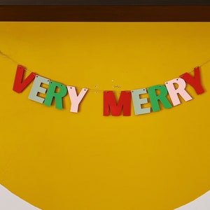 Faixa de Papel "Feliz Natal" - Guirlanda Decorativa Festiva para Parede, Ideal para Festas em Casa