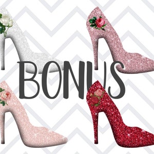 Puede incluir: Cuatro pares de zapatos de tac&oacute;n alto con tejido de brillo y un adorno floral. Los zapatos son de color blanco, rosa y rojo.