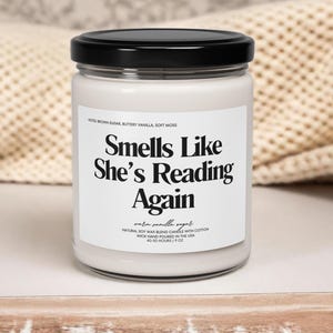 Buchkerze, Lesergeschenk, riecht, als würde sie wieder lesen, Pronomen Optionen, Buchclub Geschenk, Leseratte Geschenk, Bücherwurm Geschenke, Buchliebhaber Geschenk