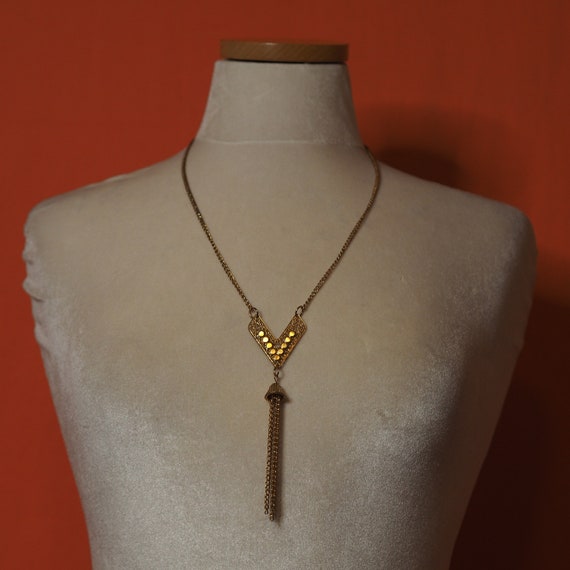 1940s Unbranded Gold Bell Tassel Necklace - image 3