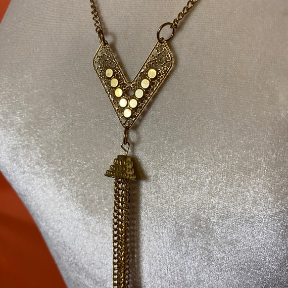 1940s Unbranded Gold Bell Tassel Necklace - image 2