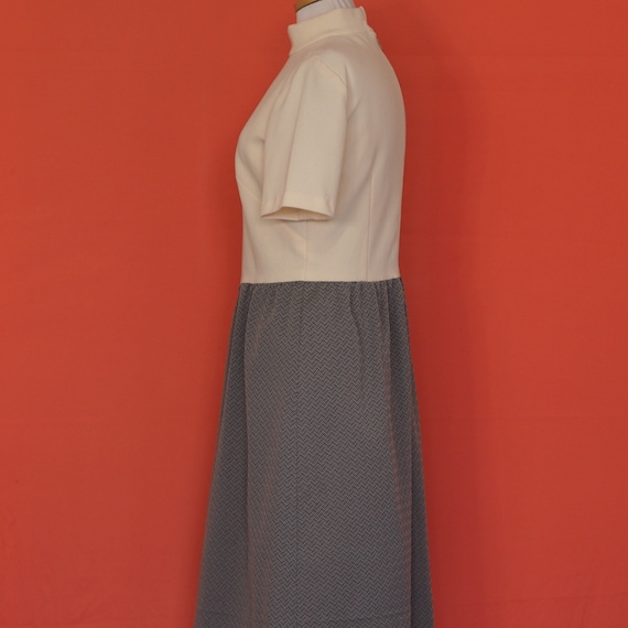 1960s Handmade Mock-Neck Secretary Dress - image 5