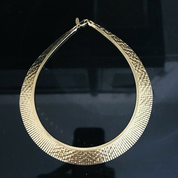 omega style necklace