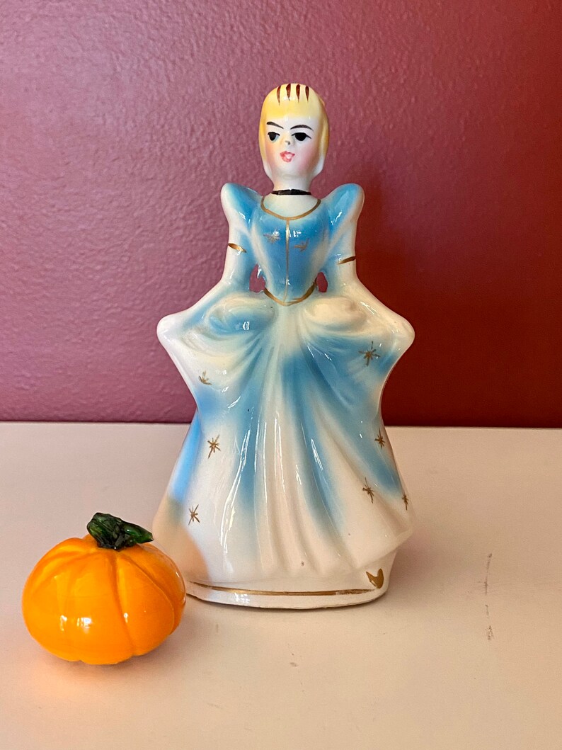 Vintage Cinderella Collectible Walt Disney World Figurine Etsy