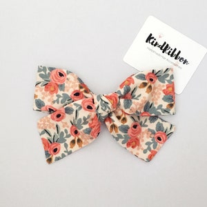 Rosa - Peach Floral  Bow