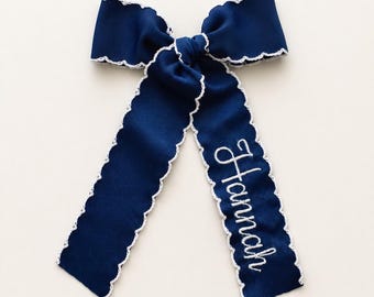 Personalisierte Schleife mit Mondstichmuster in Marineblau | Schulschleife in Marineblau | Haarspange für den Schulanfang | Individuelle Mädchenschleife