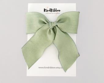 Long Tail Hair Bow