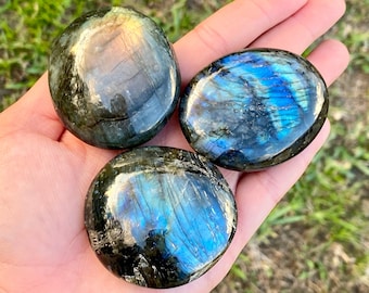 Flashy Labradorite Palm Stone: Crown Chakra Meditation Crystal