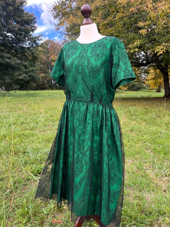 chinese dress ladies Black Wedding Dress with Green Lace 6 / Extra Sleeves main image 0