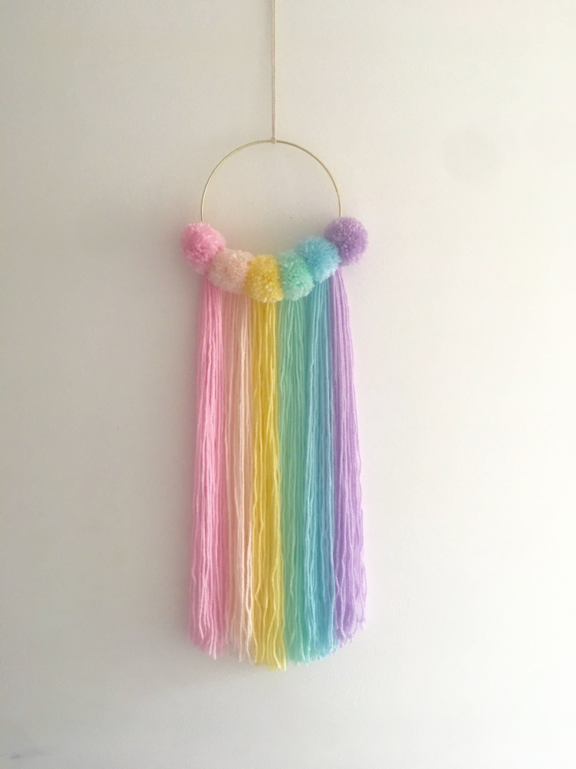 DIY Rainbow PomPom Wallhanging