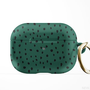 Green & Black Animal Spots Apple Air Pods Case, Hard Plastic Cheetah Dalmatian Minimalist Polka Dot Airpods Pro Case with Carabiner Keychain